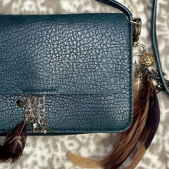 Boho Faux Leather Crossbody Clutch Purse w Feather Charm Adj Strap 6x8.5 - Picture 2 of 13